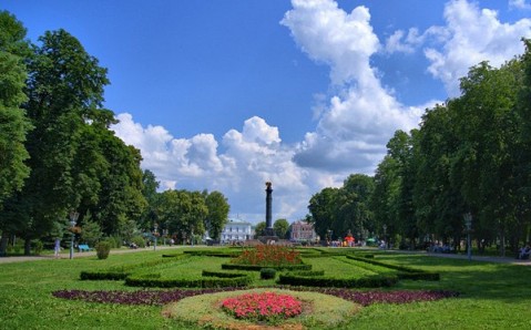 Plaza redonda (Jardín Corpusniy)